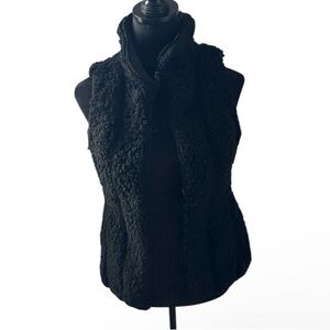 White House Black Market faux fur Fleece Vest front hooks high neck black Sz XXS